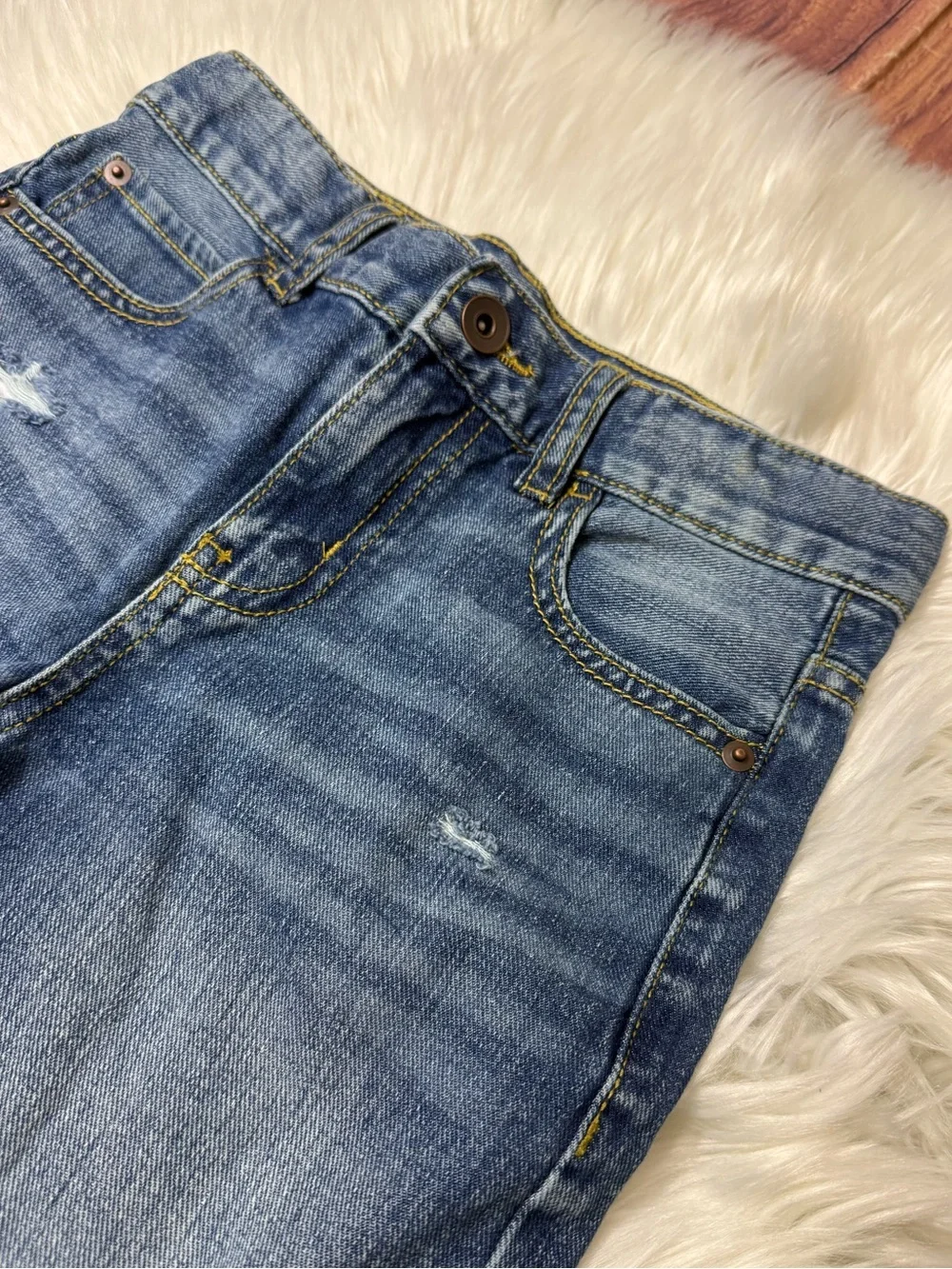 The Children’s Place Distressed Denim Shorts - Boys Size 8 in Medium Wash